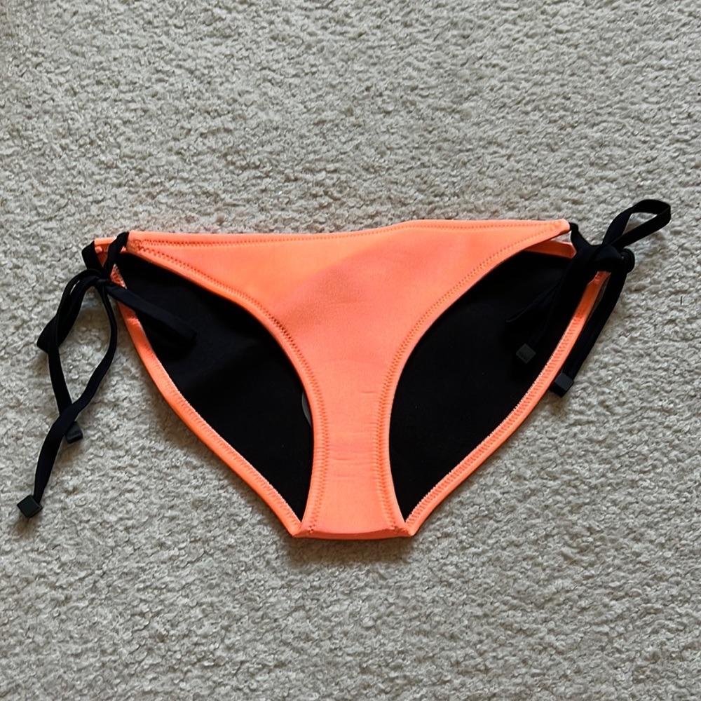 NWOT TRIANGL swimwear orange bikini bottom size medium